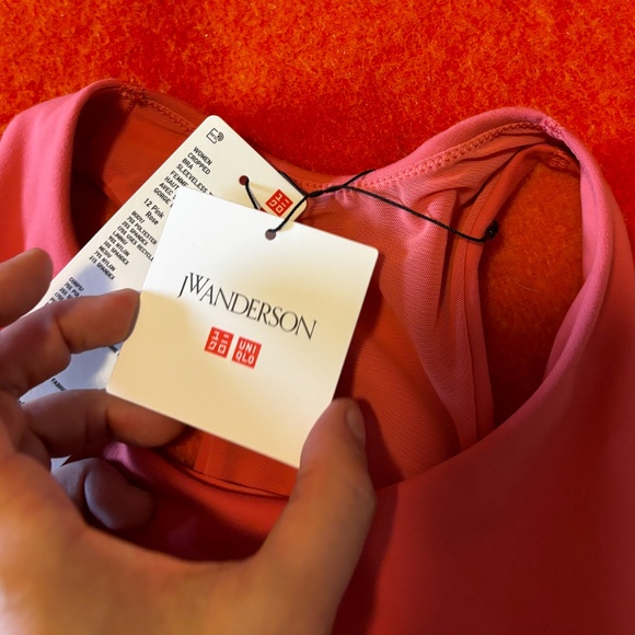 Uniqlo JW Anderson collab pink and burgundy cropped sleeveless bra top NWT - Picture 5 of 10